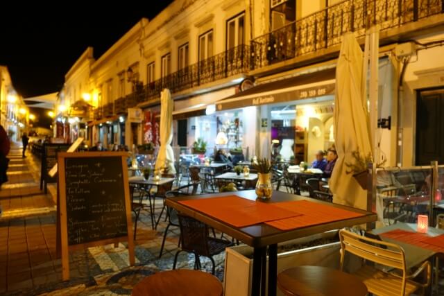 安全性と安心感を両立するコードレスランプの選び方